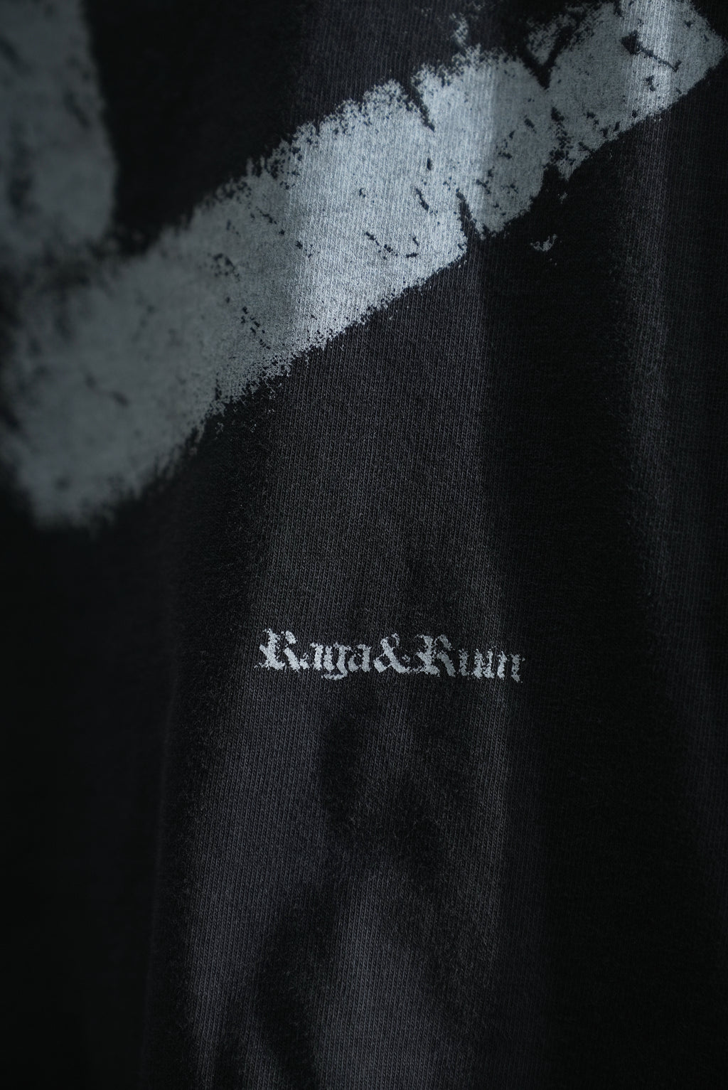 "Mirror" Full Sleeved Tee